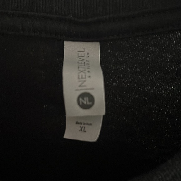 Causal black t-shirt - Picture 3 of 3